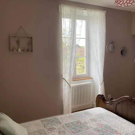 The Cool Lounge A Coulonges - Charente 3* Coulonges (Charente)