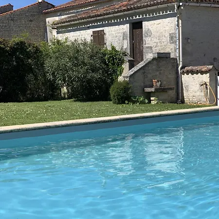 B&B The Cool Lounge A Coulonges - Charente Coulonges (Charente)
