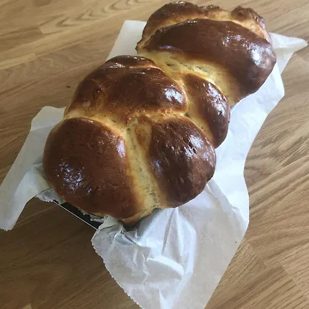 The Cool Lounge A Coulonges - Charente Bed & Breakfast