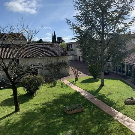 The Cool Lounge A Coulonges - Charente B&B *